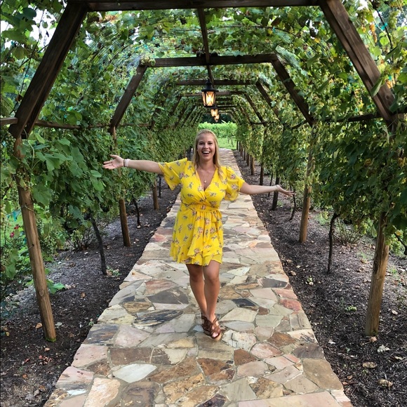 Meet your Posher, Kate - Picture 1 of 1